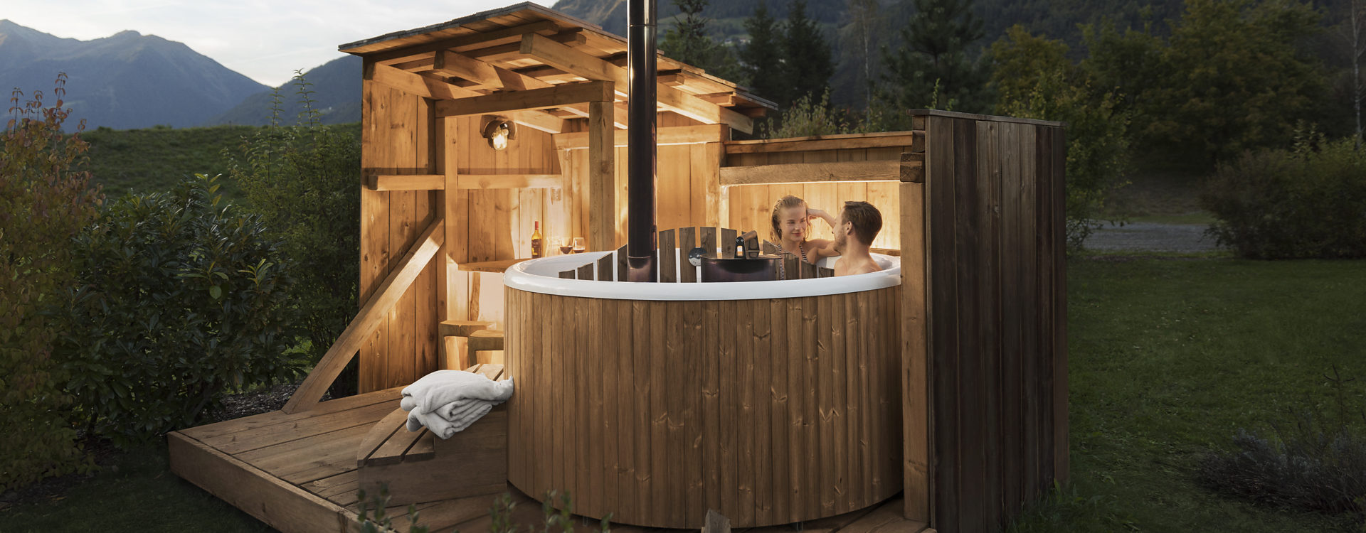 Wooden hot tubs from Skargards 4 person hot tub